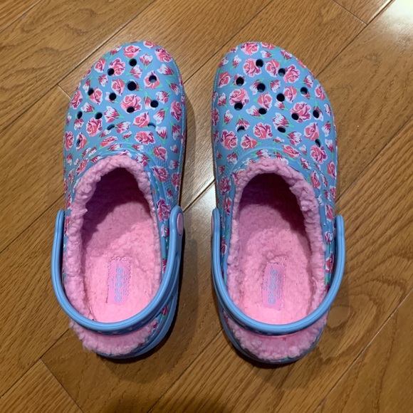 CROCS Other - Girls Fur Lined Crocs